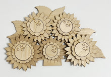 Interchangeable Bases and Door Hangers for Seasonal Basket Inserts and Add Ons