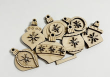 Interchangeable Bases and Door Hangers for Seasonal Basket Inserts and Add Ons