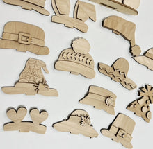 Sandy Crab Standing Shelf Sitter with Interchangeable Seasonal Hats