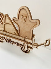 Interchangeable Wagon with Seasonal Banner and Inserts