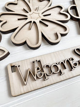 Interchangeable Inserts with Banners for Wagons and Raised Shelf Sitter