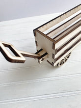 Interchangeable Inserts with Banners for Wagons and Raised Shelf Sitter