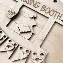 Kissing Booth Gnome Valentine's Day Round Doorhanger