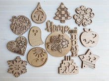 Home Sweet Home Interchangeable Doorhanger with 12 Seasonal Inserts