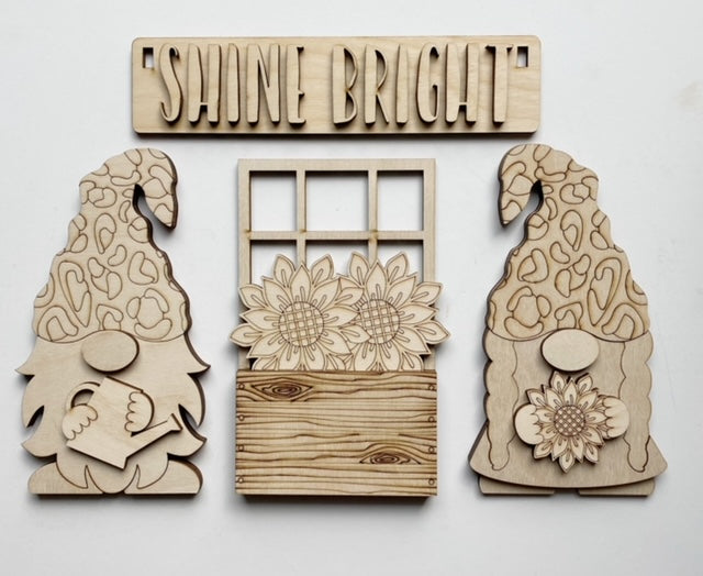 Interchangeable Inserts with Banners for Wagons and Raised Shelf Sitter