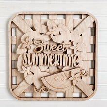 Woven Basket Base with Interchangeable Seasonal Wreath Options