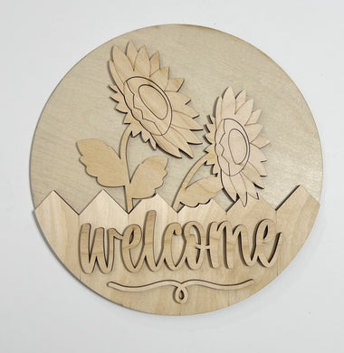Realistic Sunflowers Welcome Fence Round Doorhanger