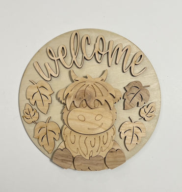 Welcome Cute Highland Cow with Falling Leaves Fall Round Doorhanger