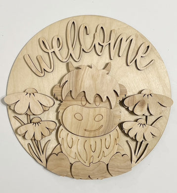 Cute Highland Cow Welcome with Flowers Round Doorhanger