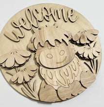Cute Highland Cow Welcome with Flowers Round Doorhanger