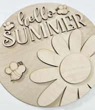 Hello Summer Large Flower and Bees Round Doorhanger