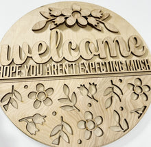 Welcome Hope You Aren't Expecting Much Floral Round Doorhanger