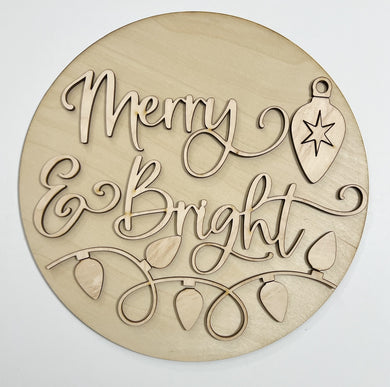 Merry & Bright Christmas String of Bulb Lights Round Doorhanger 12