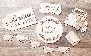 Land of The Free 1776 Tiered Tray Set