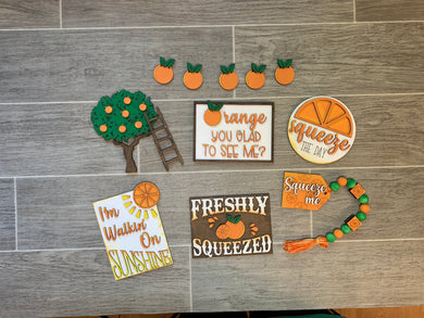 Freshly Squeezed Tiered Tray Set