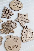 Welcome To Our Home Interchangeable Doorhanger with 12 Seasonal Inserts